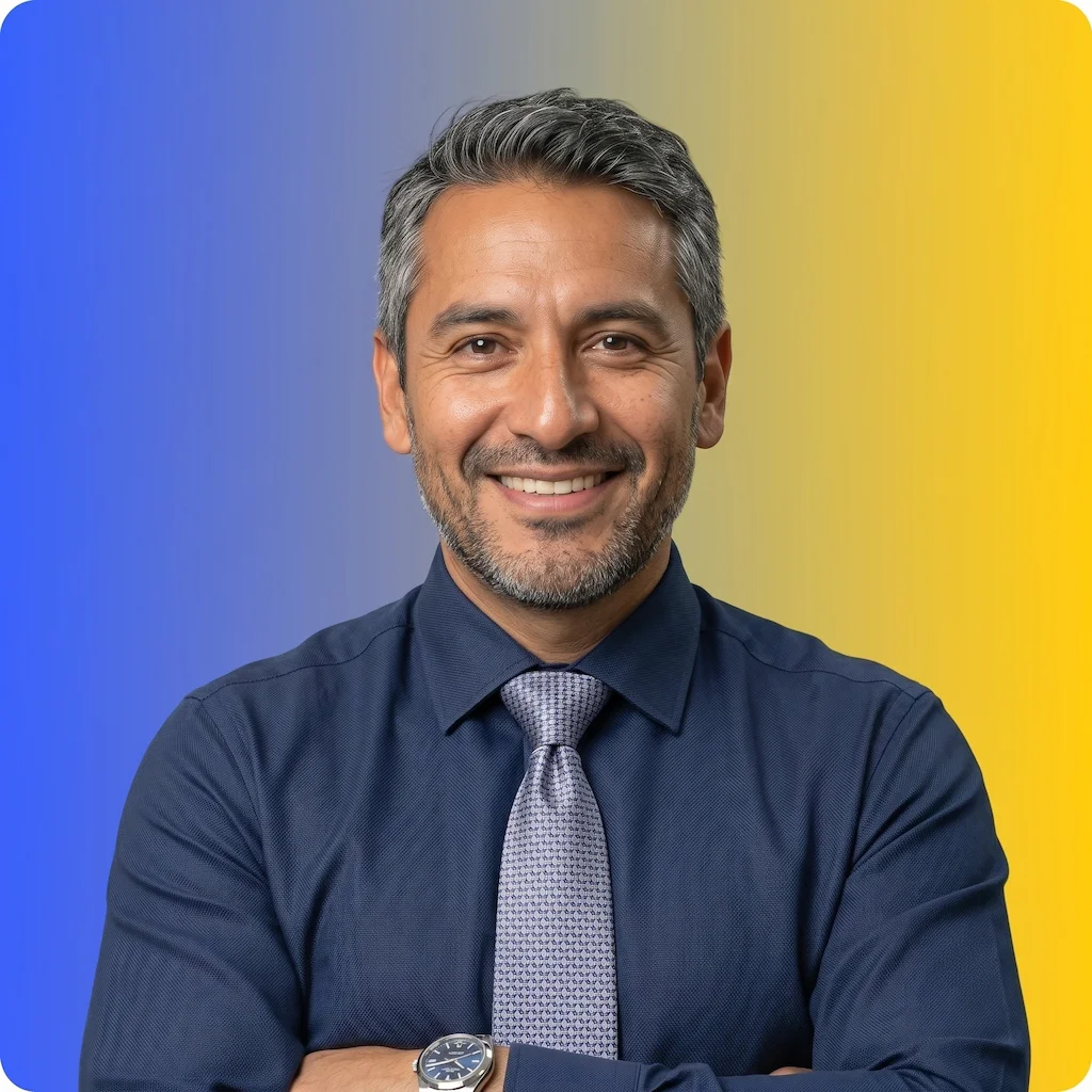 Luis G.